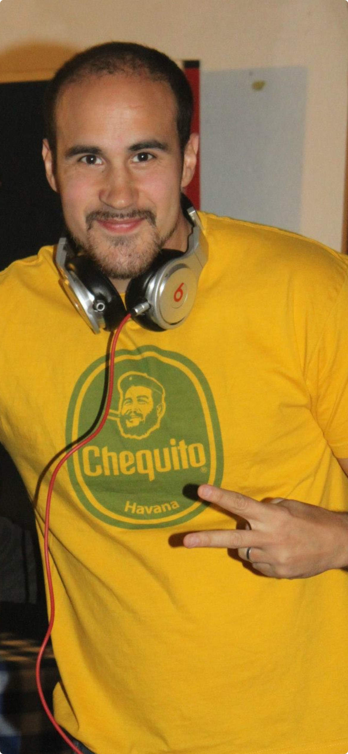 Deejay Tin'Ok — DJ basé à Londres aux racines portugaises